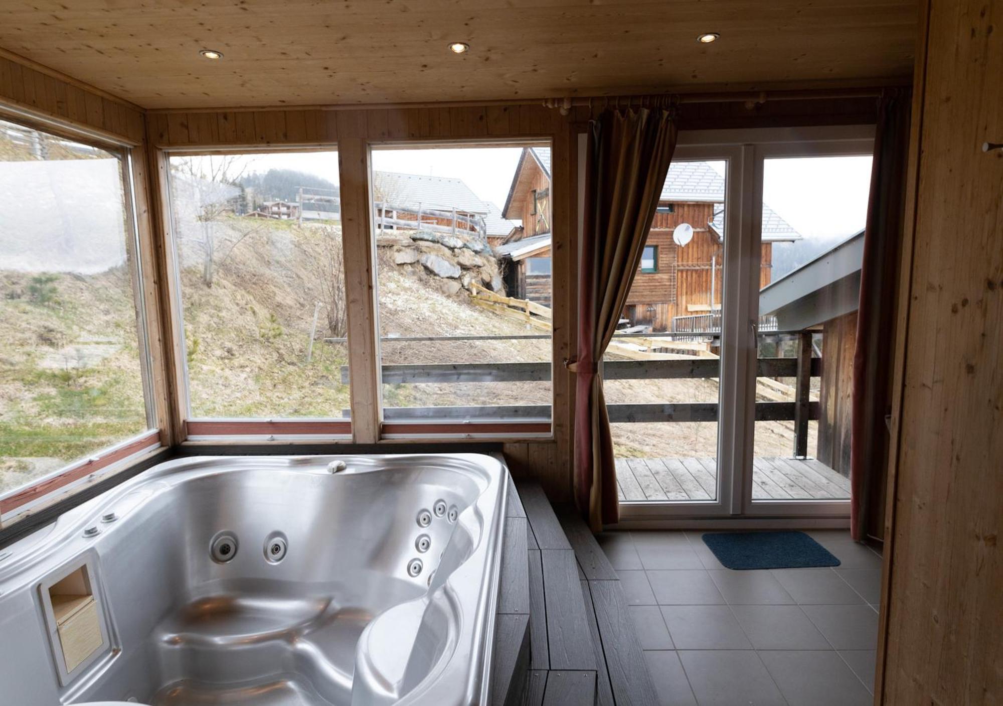 1A Chalet '4 Jahreszeiten' Ski Fahren Und Jacuzzi Mit Aussicht! Бад-Санкт-Леонгард-ім-Лафантталь Екстер'єр фото